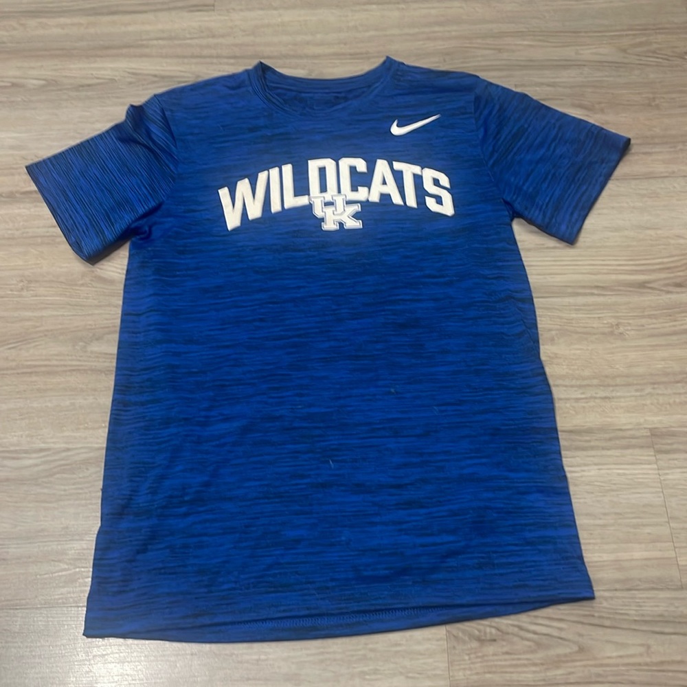 Nike University of Kentucky shirt size small